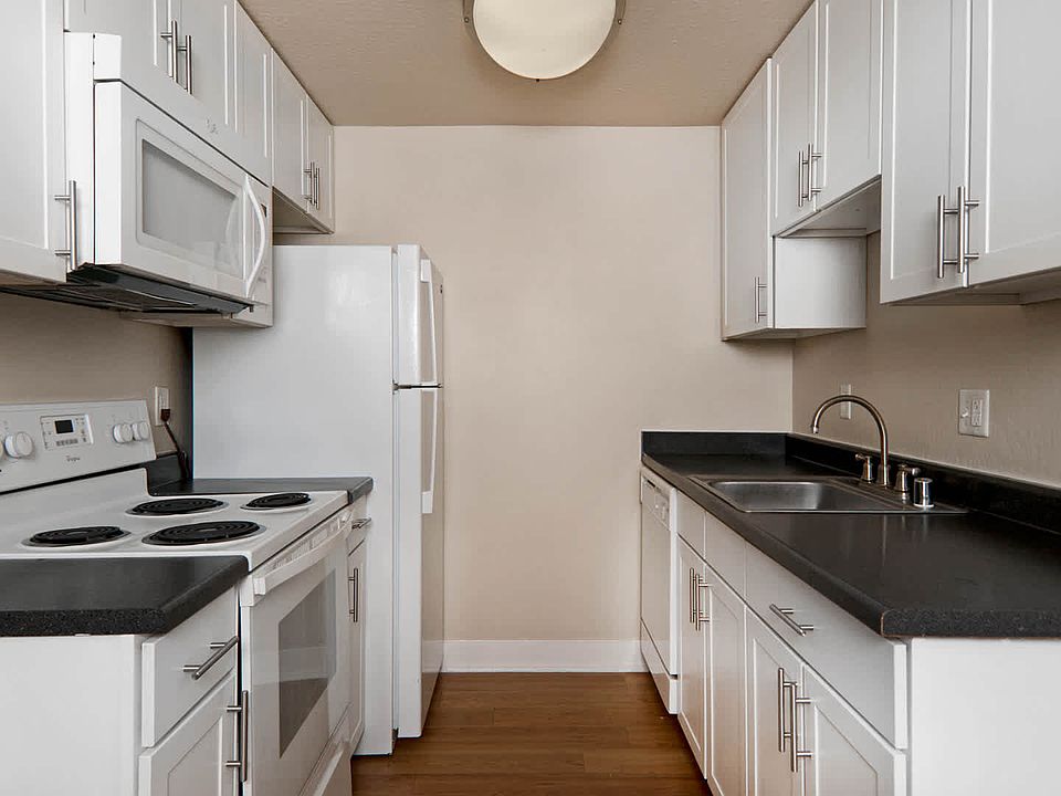 Avenue Two Apartment Rentals Redwood City, CA Zillow