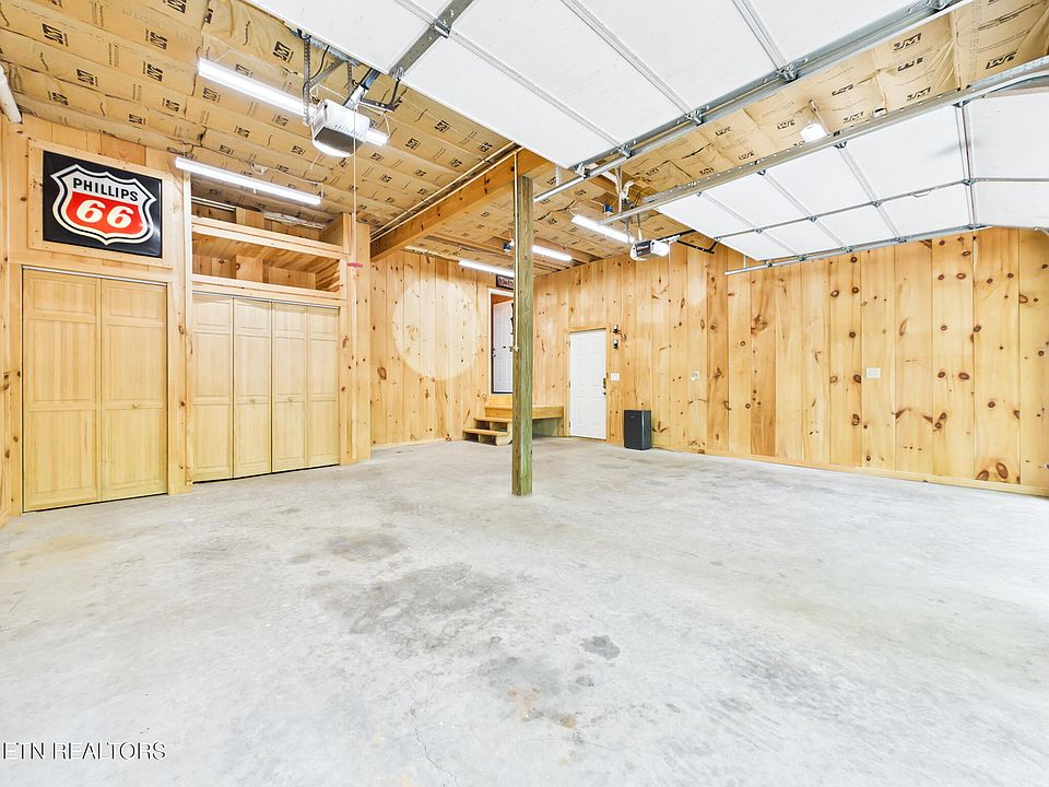 22nd image of 113 Rivendell Ln