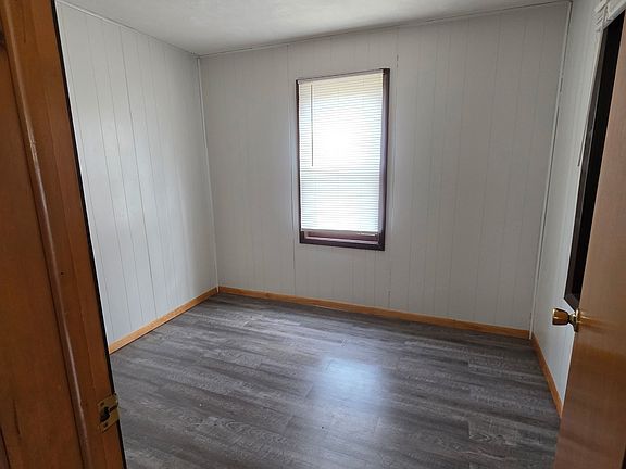 4th image of 205 Chestnut St