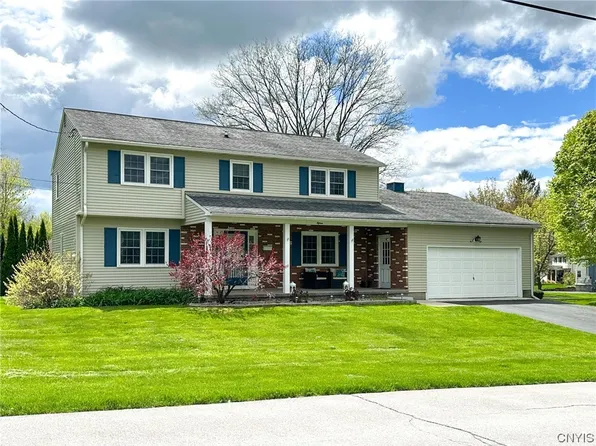 15 Elliott Pl, Clinton, NY 13323