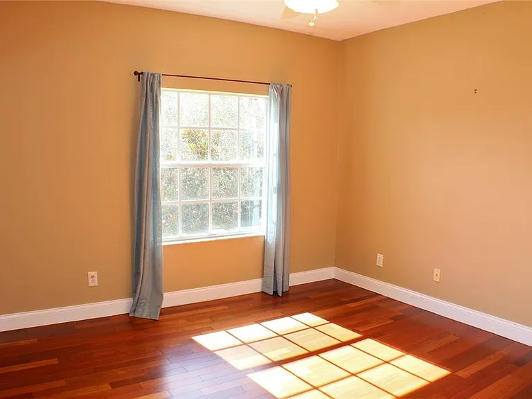 11609 Greensleeve Ave — Photo 35