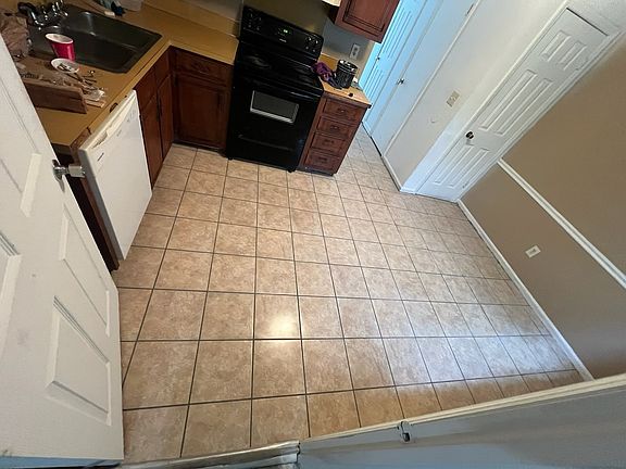 3rd image of 106 Magwood Dr #C