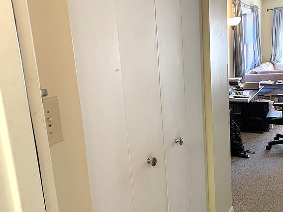 3rd image of 421 Market St APT 4