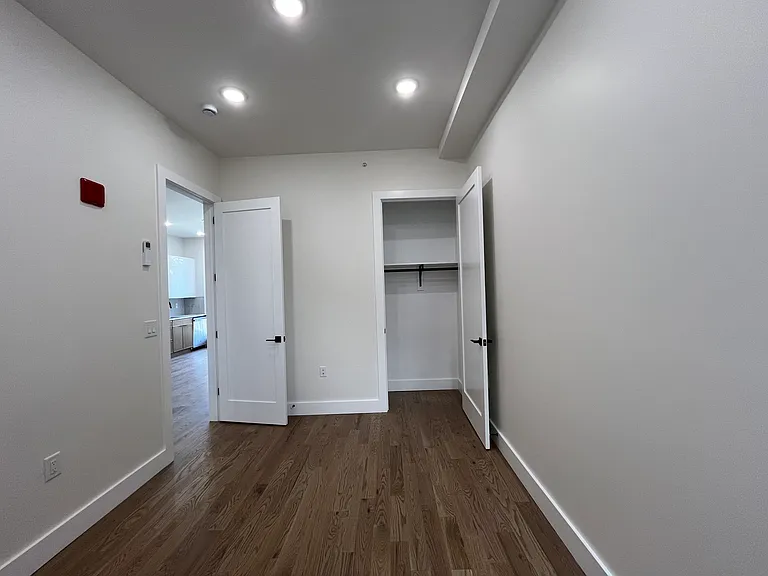 40 Lembeck Ave #3O6 — Photo 7