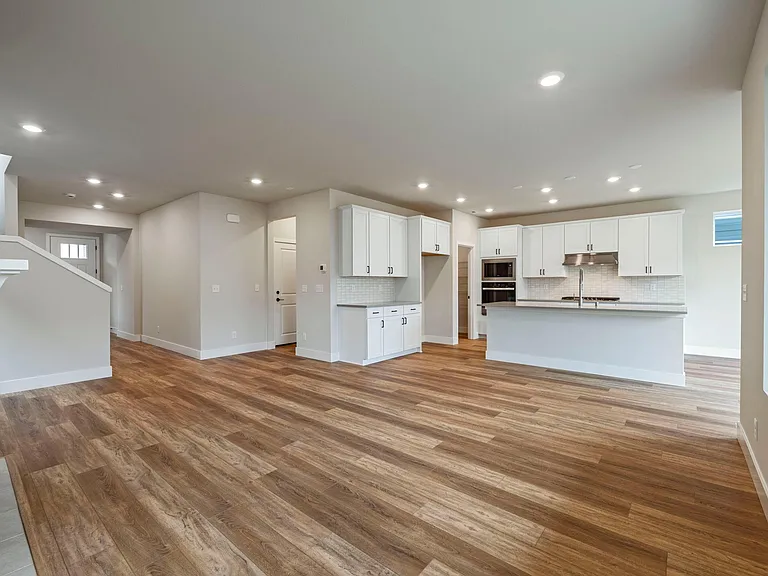 5388 Century Pl NE — Photo 9