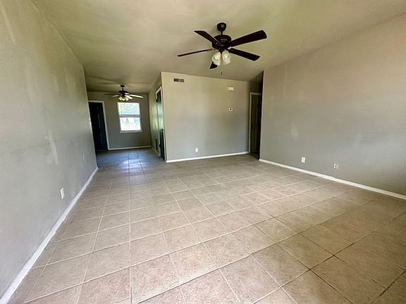 2nd image of 1215 Dove Hollow Ln