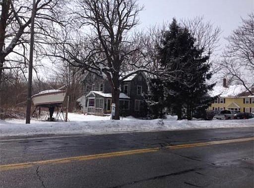 2nd image of 33 Elm St