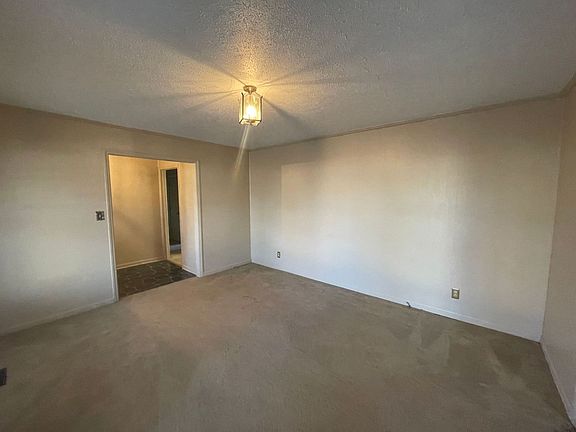 2nd image of 1008 Caldwell Cir