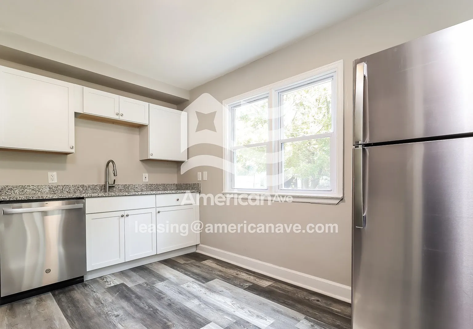 3 bed, 1.0 bath, 879 sqft, $1,181 — Photo 4