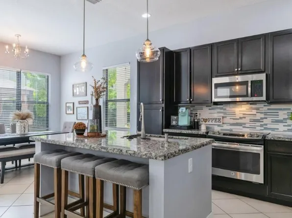 9865 W 34th Ct, Hialeah, FL 33018