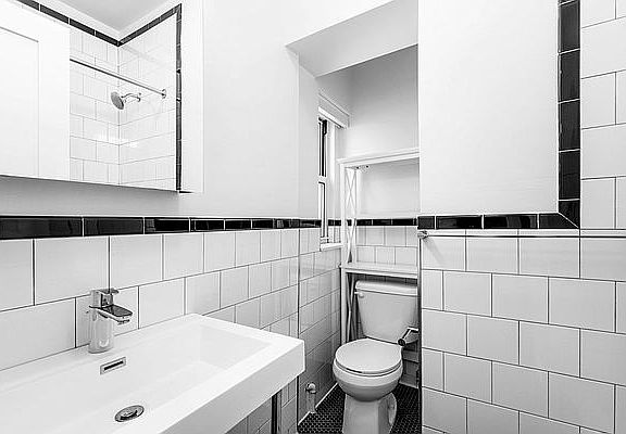5th image of 1422 3rd Ave APT 5C