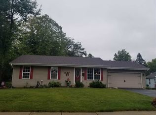 4011 Abbotsford Rd, Rockford, IL 61107