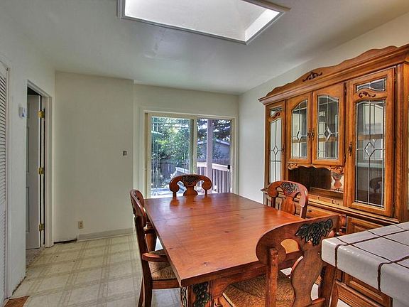 5th image of 506 Quartz St