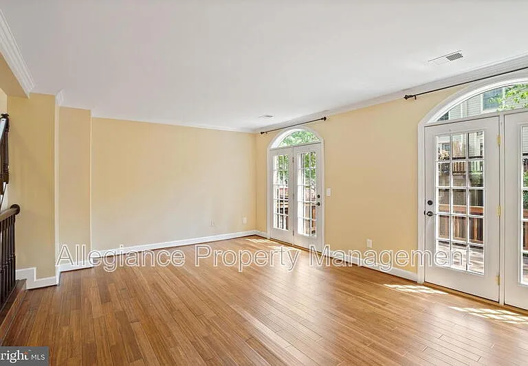 3915 Green Look Ct — Photo 18