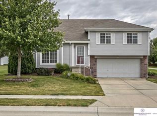 1508 Savannah Dr, Papillion, NE 68133