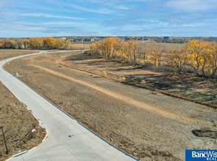 3505 Tree Line Dr, Lincoln, NE 68516