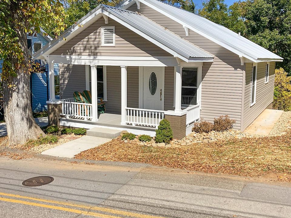 1st image of 204 East St