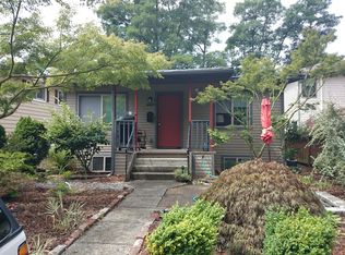 8009 46th Ave SW, Seattle, WA 98136