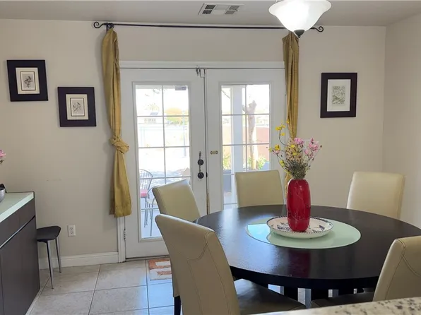 10218 Birch Bluff Ln, Las Vegas, NV 89145