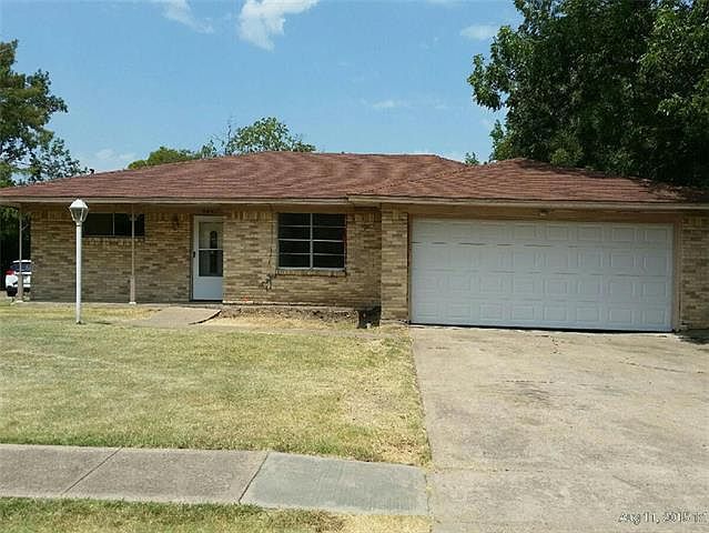 1st image of 9451 Edgecreek Dr