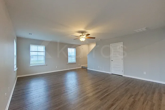 101 Paper Birch Dr — Photo 2