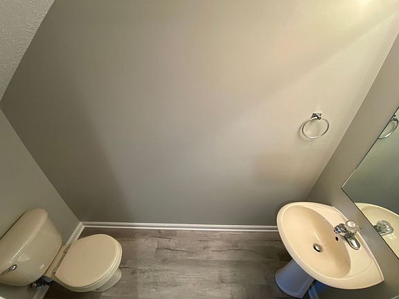 5th image of 809 E Sherwood Hills Dr