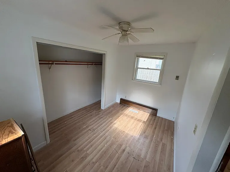 1802 Old West Main St — Photo 5