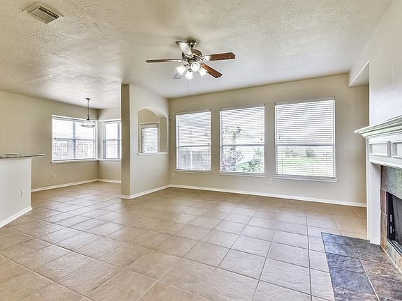 5th image of 18026 Oak Park Bend Ln
