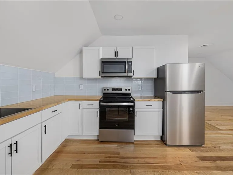 30 Cypress St #3 — Photo 3