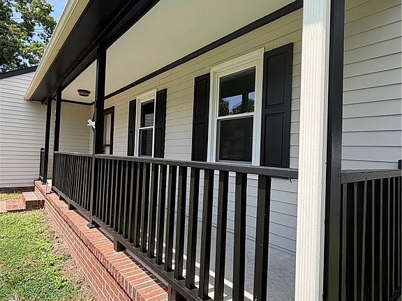 2nd image of 931 Jouett Dr