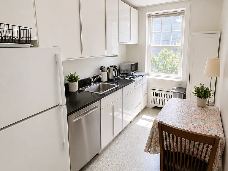 1716 Cambridge St #16A — Photo 2