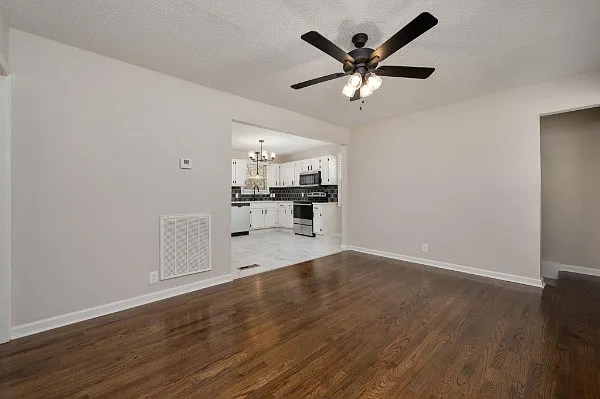 2506 Oakwood Ave #A — Photo 11