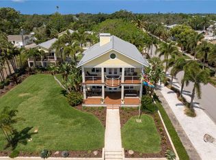 1803 Beach Dr SE, Saint Petersburg, FL 33705