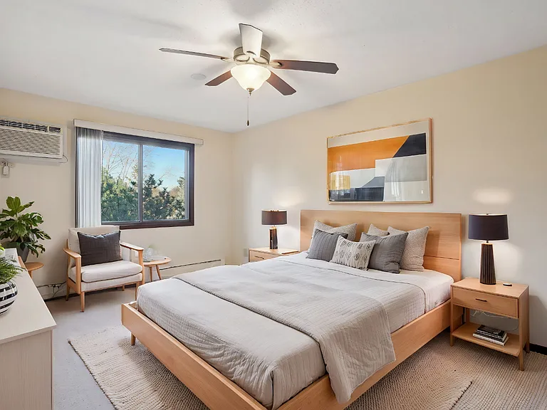 Cedars of Edina Apartments — Photo 168