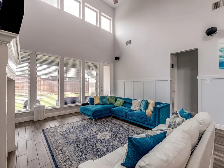 820 Manchester Ave — Photo 13
