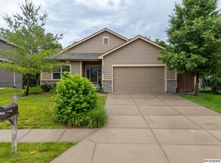 16263 Loop St, Omaha, NE 68136