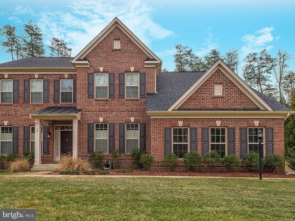 1st image of 28 Jordan Ln