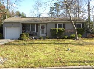 83 Flipper Ave, Manahawkin, NJ 08050