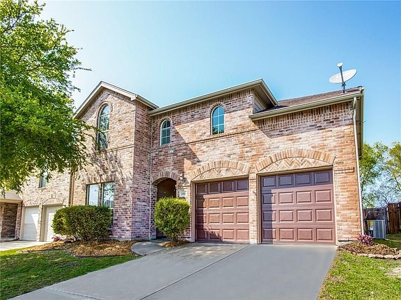 2nd image of 2106 Helmoken Falls Dr