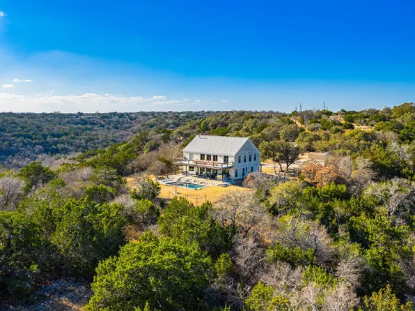 117 Point Rd, Fredericksburg, TX 78624