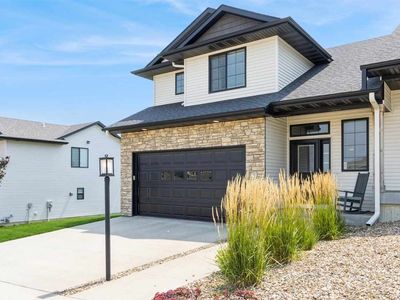 707 Rolling Hills Dr, Tiffin, IA, 52340