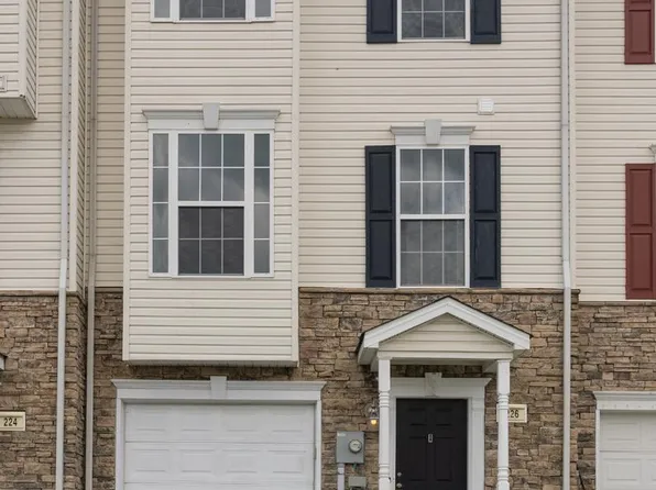 226 Bruaw Dr, York, PA 17406