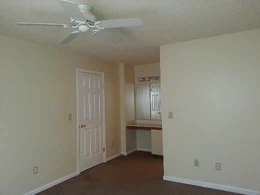 5th image of 716 Harbor Springs Trl