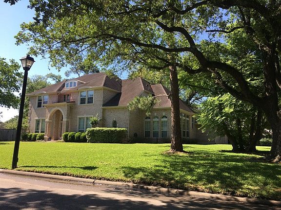 3rd image of 7533 Briar Rose Dr