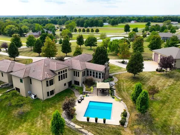 25404 Lawnwood Ct, Lees Summit, MO 64064