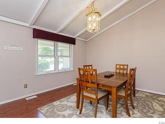 2nd image of 1427 Glenlea Dr