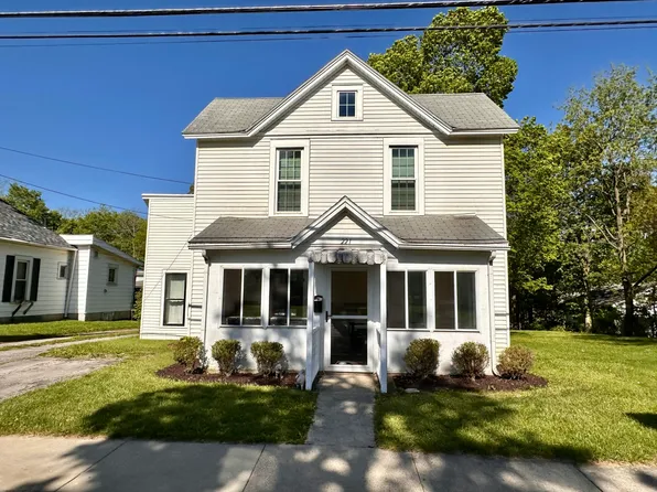 221 N Hayes St, Bellefontaine, OH 43311