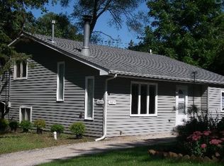 34871 N Oakside Ave, Ingleside, IL 60041