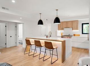 1618 Beacon St #D, Brookline, MA 02446