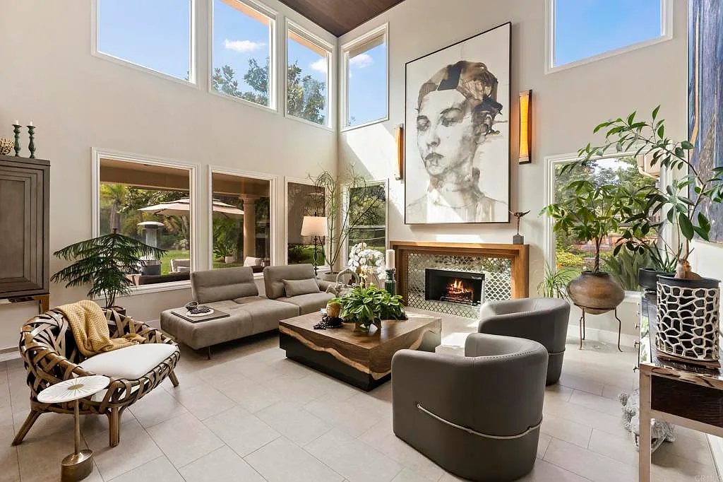 4 bed, 4.5 bath, 4522 sqft, $20,000 — Photo 1